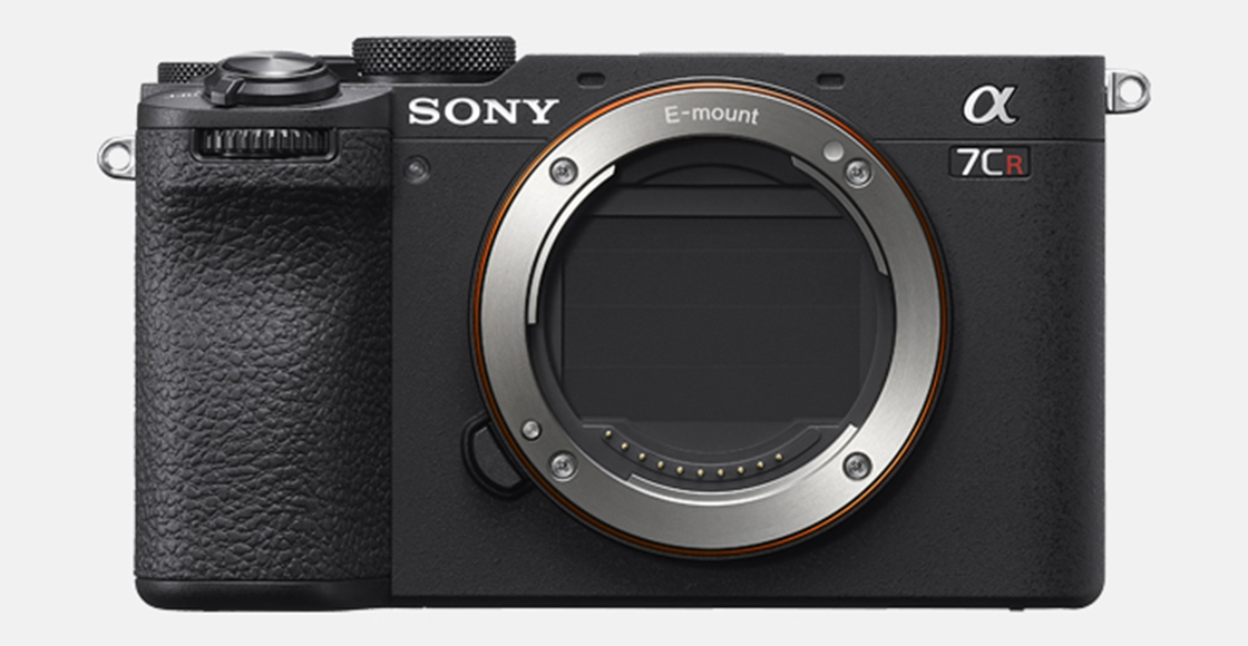 Produktbild som visar framsidan av kamerahuset med sensorns slutare stängd